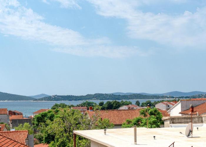 Apartments Lipic