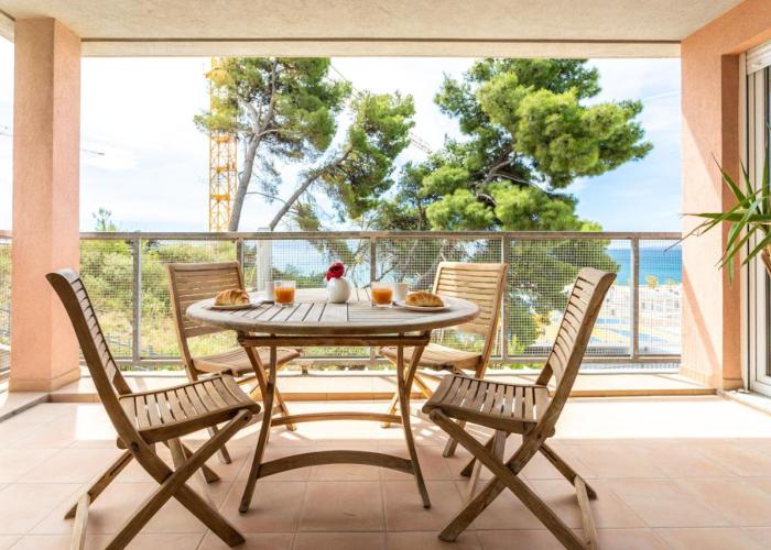 Sea view apartment