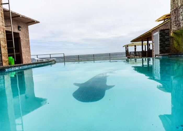 GingGing Hotel And Resort
