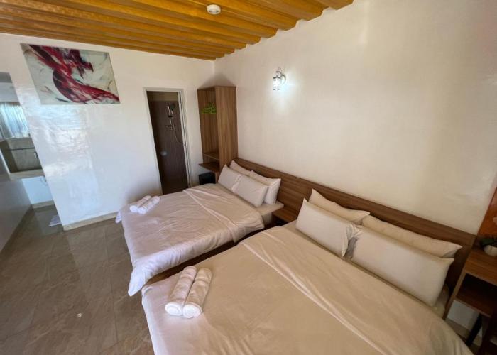 GingGing Hotel And Resort