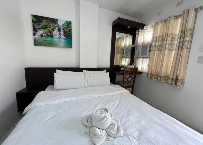 GingGing Hotel And Resort