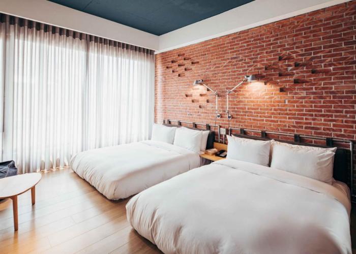 U.I.J Hotel & Hostel