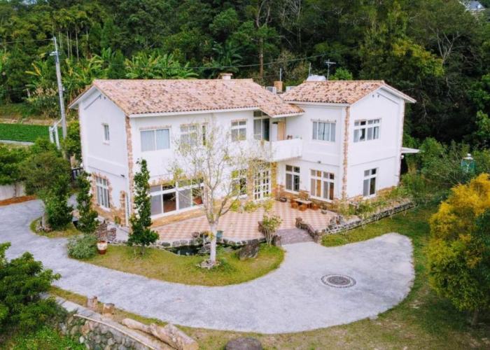 The house behind stream