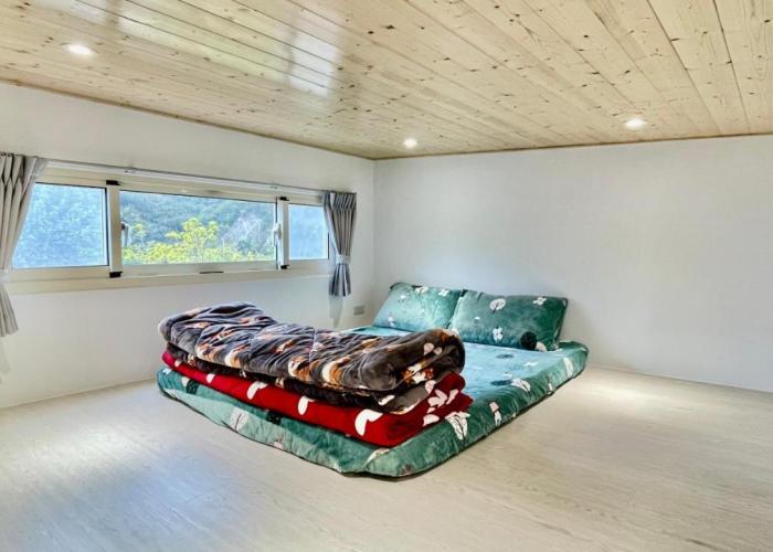 The house behind stream