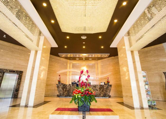 Royale Signature Hotel