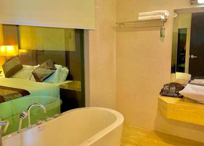 Royale Signature Hotel