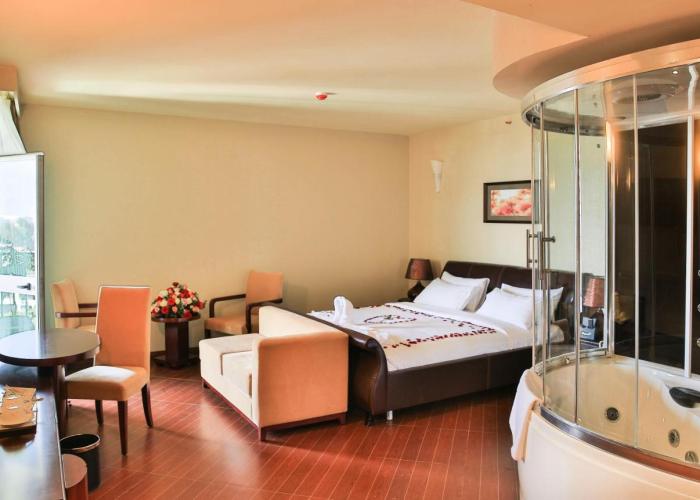 Magnolia Hotel & Conference Center
