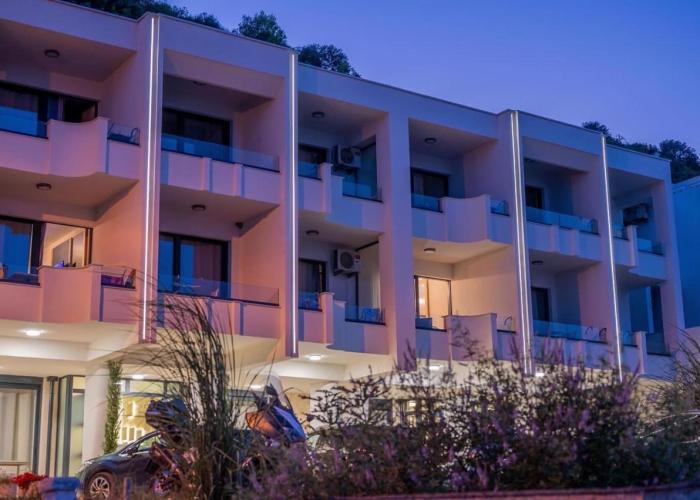 Sea Star Apartments
