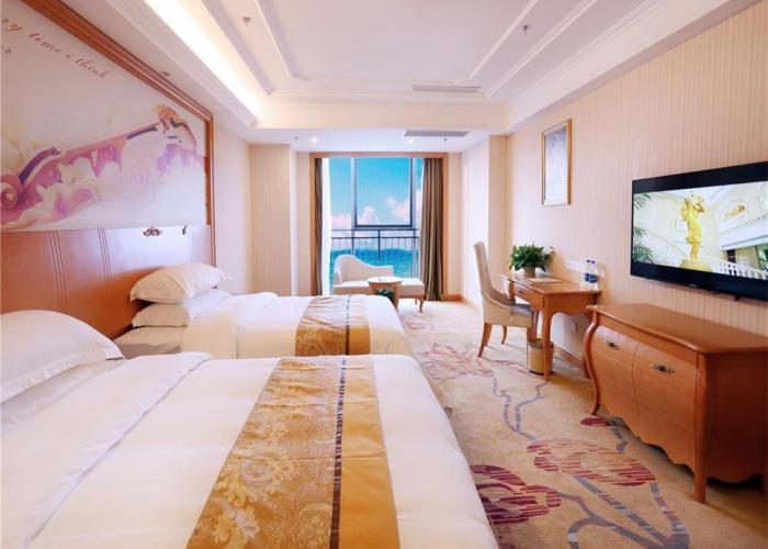 Vienna International Hotel Yantai Changjiang Road Xingyi Square Branch