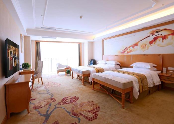 Vienna International Hotel Yantai Changjiang Road Xingyi Square Branch