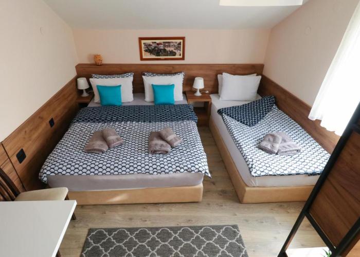 Studio Apartments Konak Maksimović