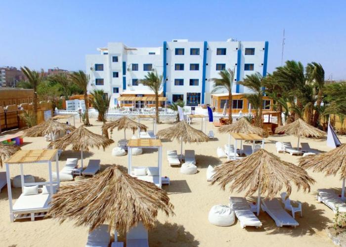 Lagoonie Lodge & Beach