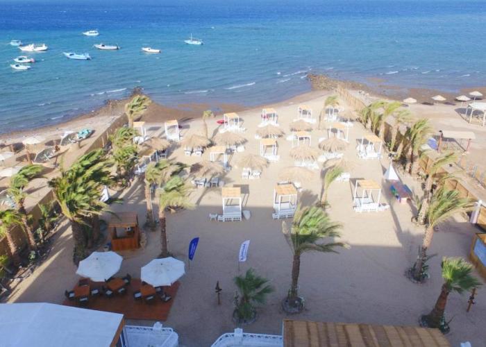 Lagoonie Lodge & Beach