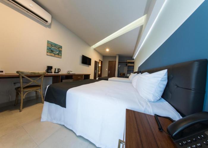 Hotel Clipperton