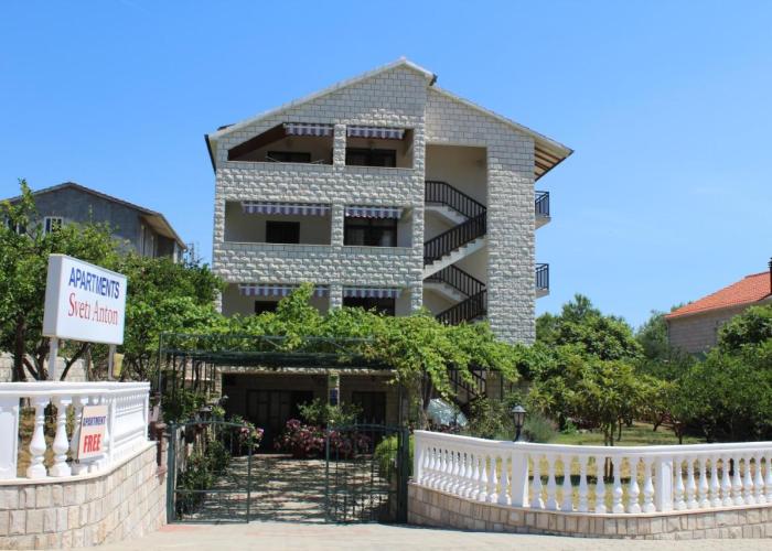 Apartments Sveti Anton