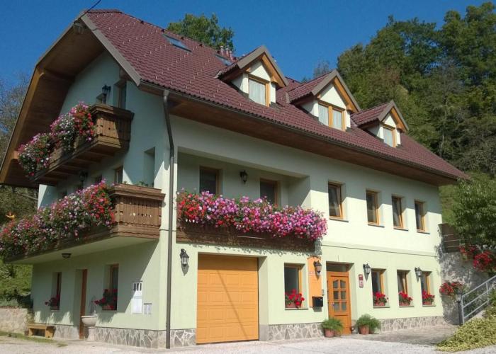 Apartmaji Hribar Pr'Ostank