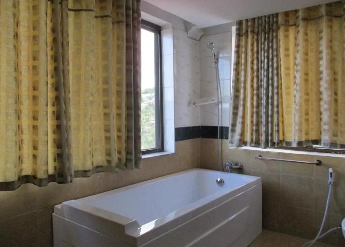 Kingdom Hotel