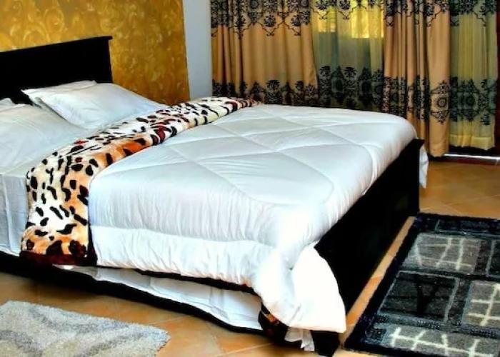 Samanene Beach Hotel