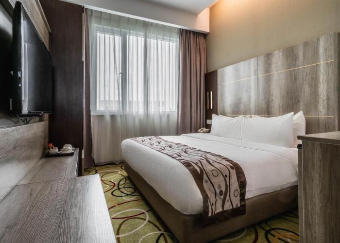 Ano Hotel