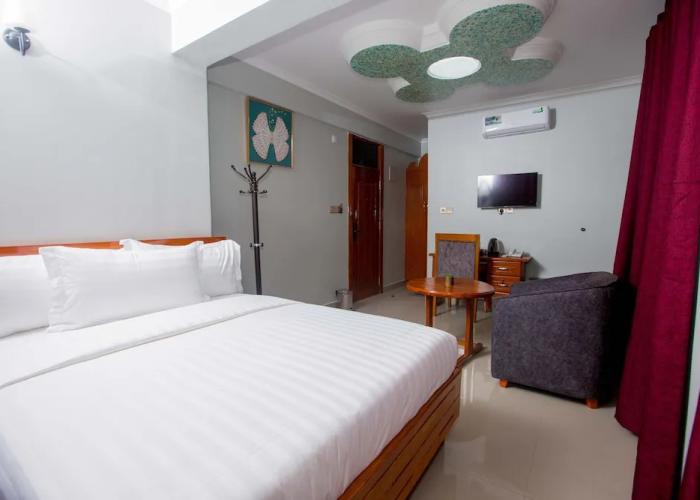 Hadjens Hotel