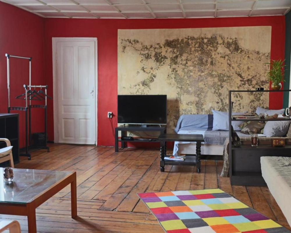 фото Cool Central Apartment