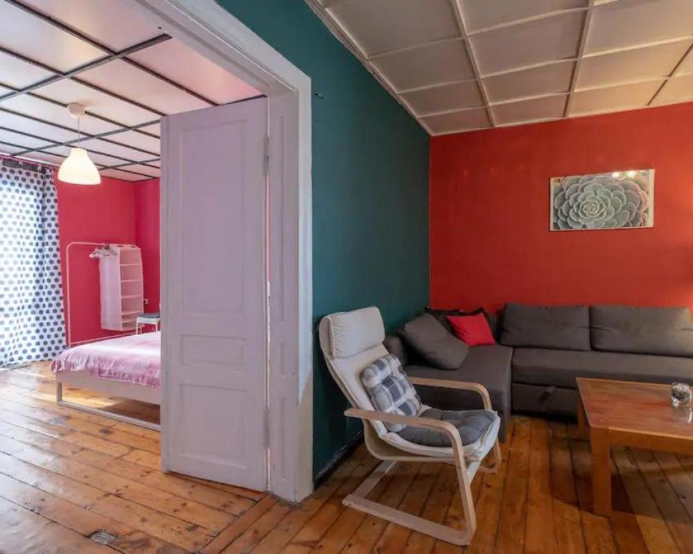 фото Cool Central Apartment