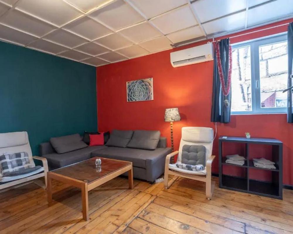 фото Cool Central Apartment