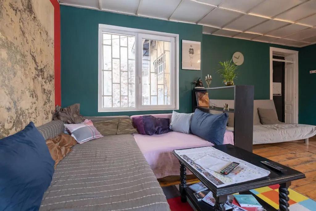 фото Cool Central Apartment