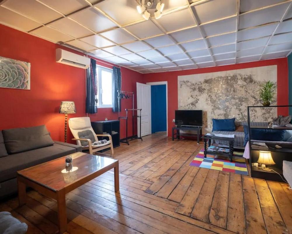 фото Cool Central Apartment