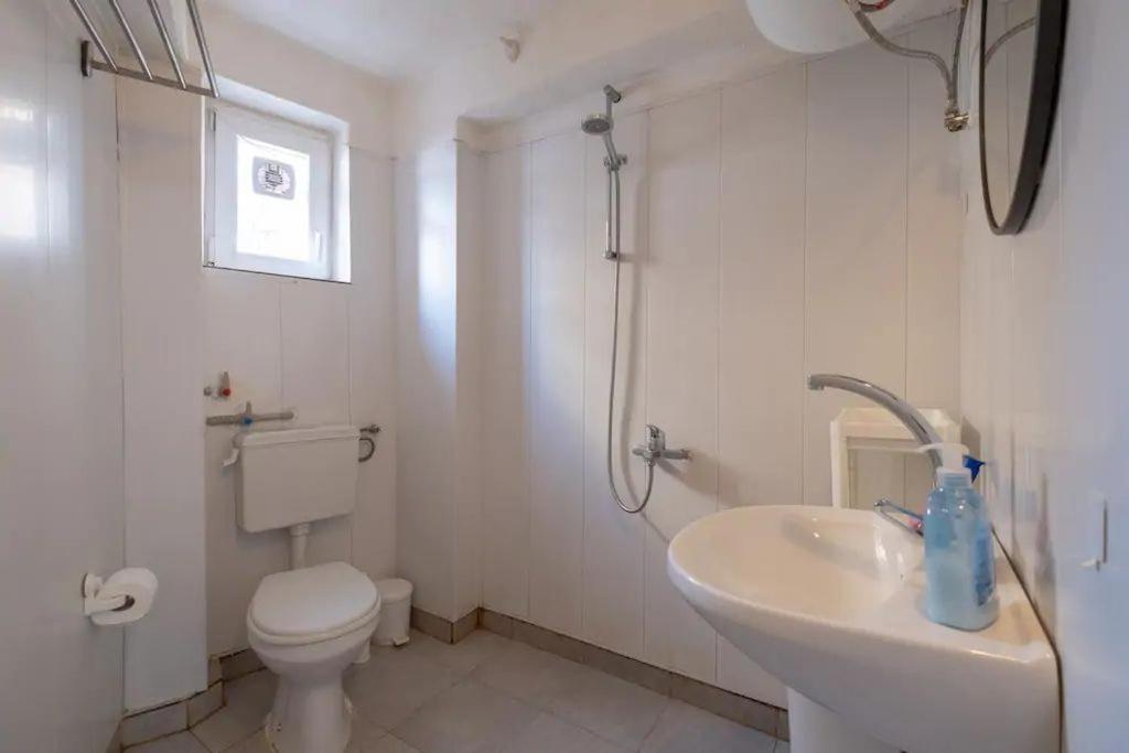 фото Cool Central Apartment