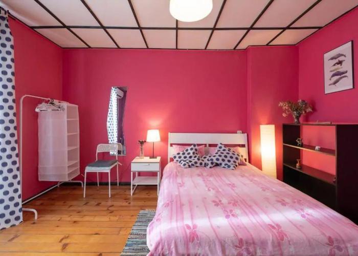 Cool Central Apartment