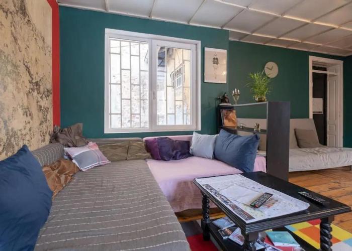 Cool Central Apartment