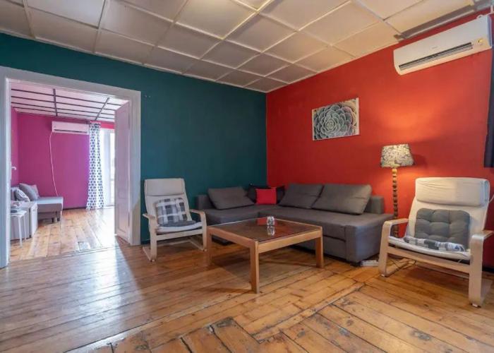 Cool Central Apartment