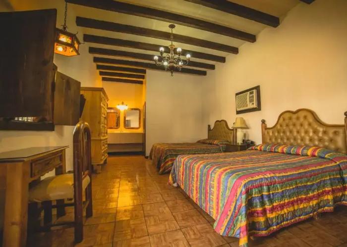 Hotel Cosmos Don Carlos