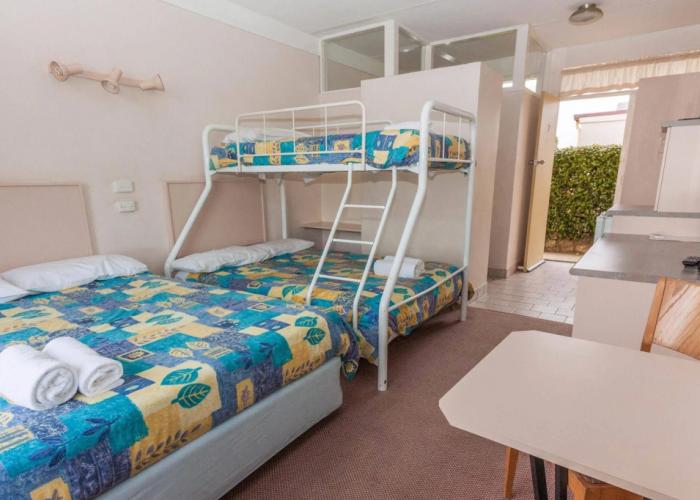 Moruya Waterfront Hotel Motel
