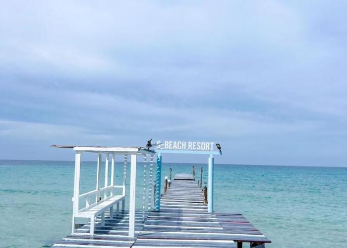 S Beach Resort