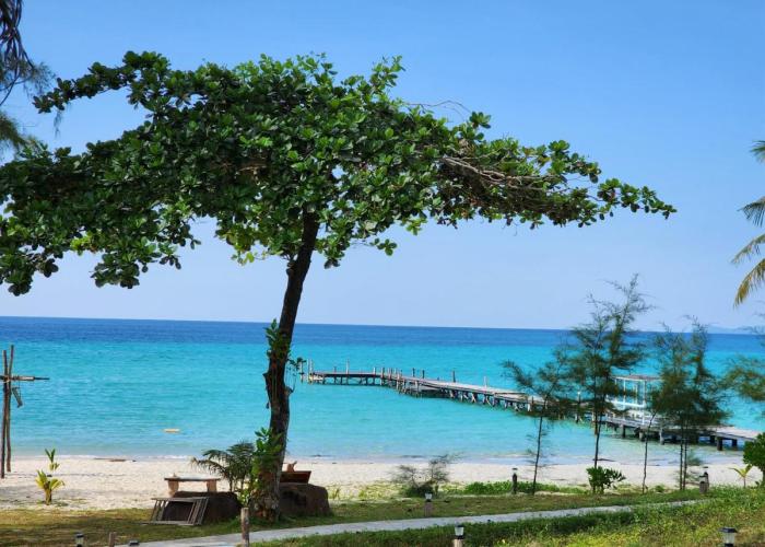 S Beach Resort