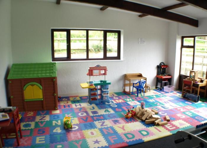 Polean Farm Cottages - With Free Animal Feeding and Pony Rides and Free Access to a Nearby Pool