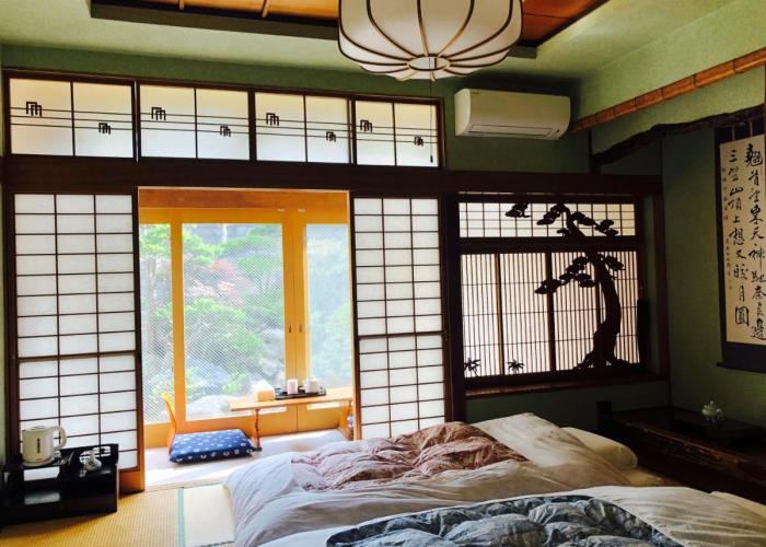 Bed and breakfasts Otarunishikien