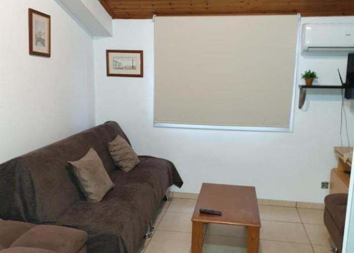 Strovolos rooms Studios