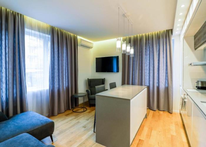 Grand Apartment