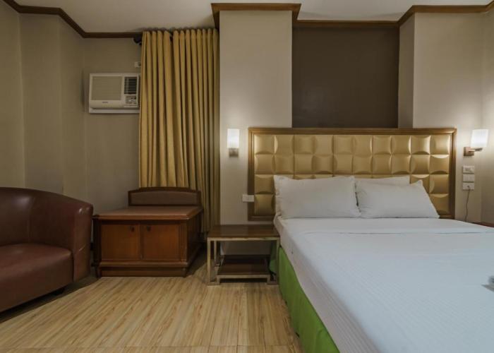 Robertson Hotel