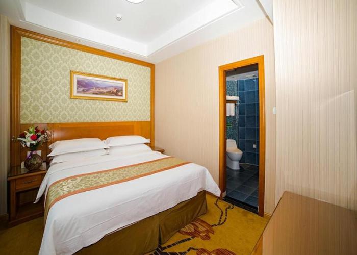 Vienna Hotel Shandong Yantao Golden Beach Taishan Road