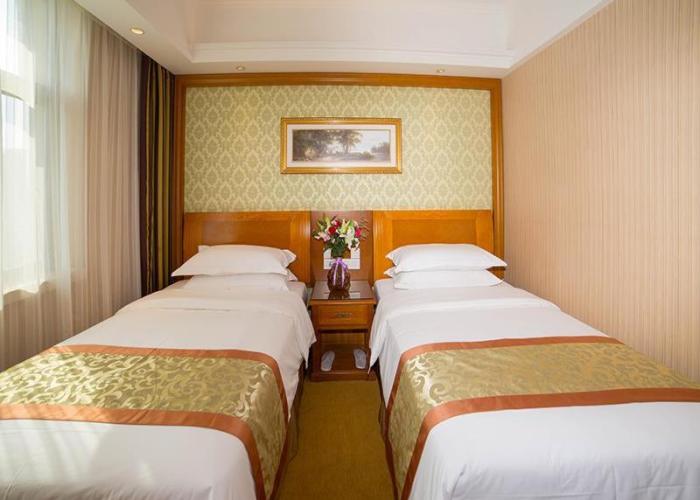 Vienna Hotel Shandong Yantao Golden Beach Taishan Road