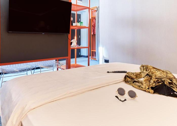 Swanky bed&breakfast