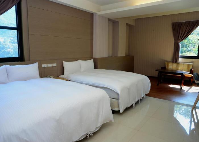 Yi Da Lakeside Hotel