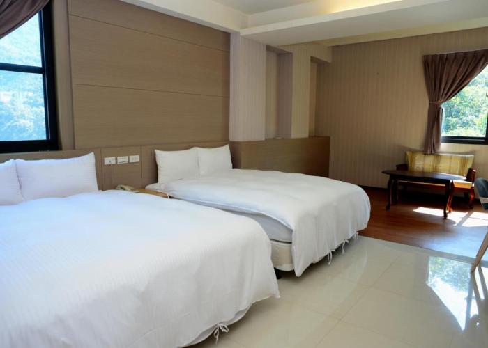 Yi Da Lakeside Hotel