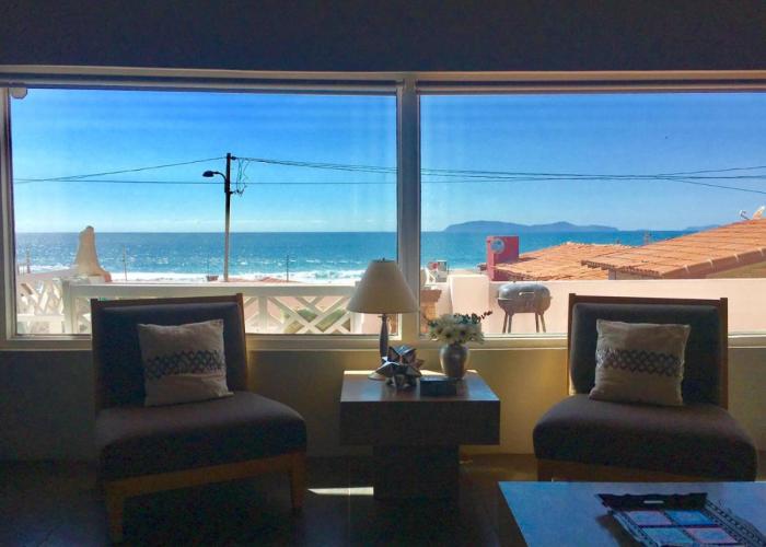 Rosarito Beach House Sleeps 14 & Steps to Sandy Beach Mins to Downtown