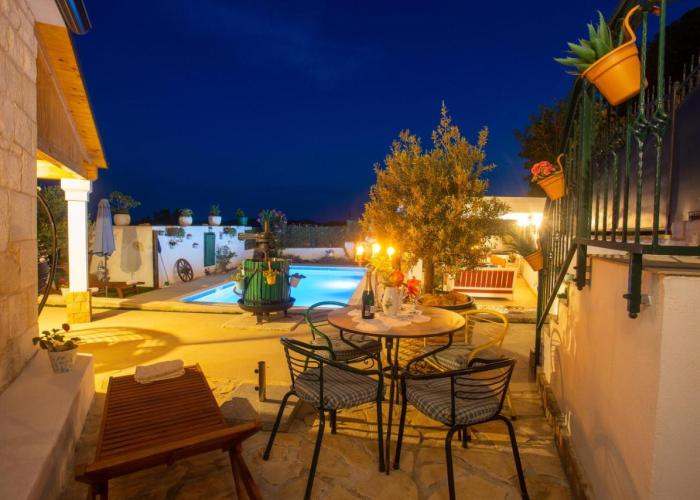 Villa Marela with Heated Swimming Pool