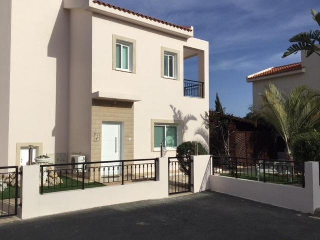 Unique Beach Luxurious Villas